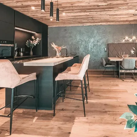Cloud 9 - Penthouse With Private Rooftop Terrace & Whirlpool In Zillertal, Presented By Alpenluxus Διαμέρισμα *