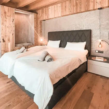 Cloud 9 With Private Roof Terrace & Whirlpool - An Alpenluxus Appartement, Zillertal *