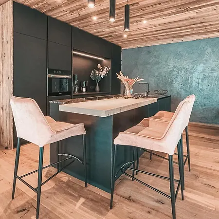 Appartamento Cloud 9 With Private Roof Terrace & Whirlpool - An Alpenluxus Appartement, Zillertal