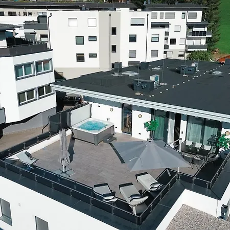 Cloud 9 With Private Roof Terrace & Whirlpool - An Alpenluxus Appartement, Zillertal