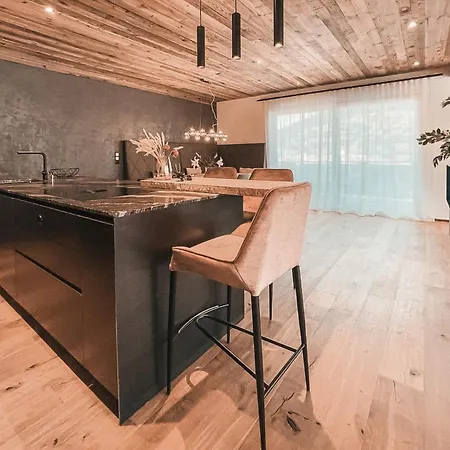 Cloud 9 With Private Roof Terrace & Whirlpool - An Alpenluxus Appartement, Zillertal Fügen