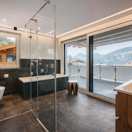 Cloud 9 - Private Whirlpool & Rooftop Terrace * Fügen