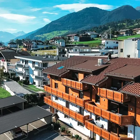 Cloud 9 With Private Roof Terrace & Whirlpool - An Alpenluxus Appartement, Zillertal
