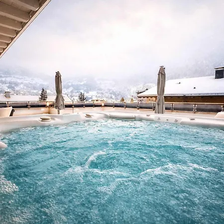 Cloud 9 - Private Whirlpool & Rooftop Terrace * フューゲン